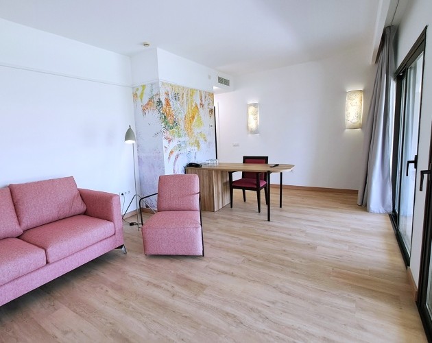 SUITE FAMILIAR
